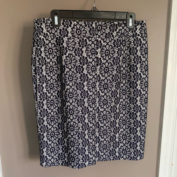 Navy lace midi pencil skirt - Picture 3 of 9